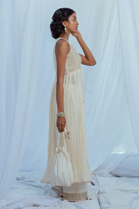 Latha Puttanna White Hand Woven Cotton Floral Motifs V Neck Daivani Shrug Online at Aza Fashions Latha Puttanna_White Hand Woven Cotton Floral Motifs V Neck Daivani Shrug _Online_at_Aza_Fashions