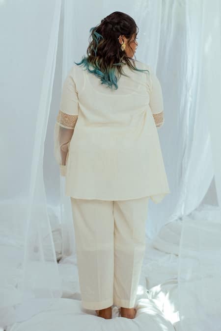 Shop Latha Puttanna White Hand Woven Cotton Gamini Tunic at Aza Fashions Shop_Latha Puttanna_White Hand Woven Cotton Gamini Tunic _at_Aza_Fashions