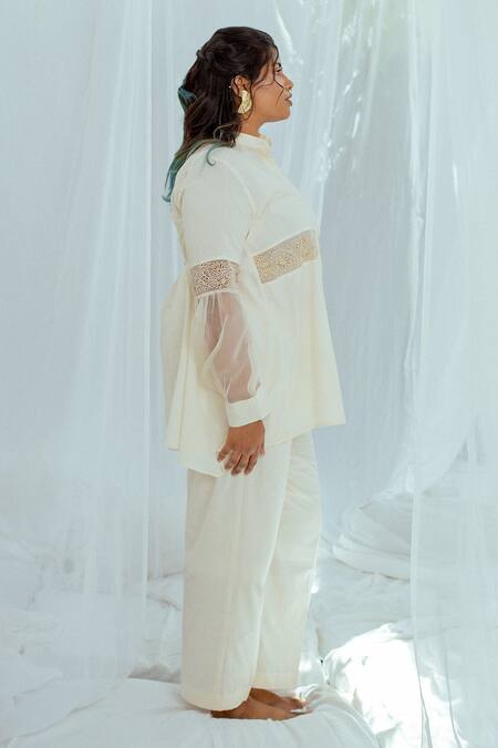 Latha Puttanna White Hand Woven Cotton Gamini Tunic Online at Aza Fashions Latha Puttanna_White Hand Woven Cotton Gamini Tunic _Online_at_Aza_Fashions