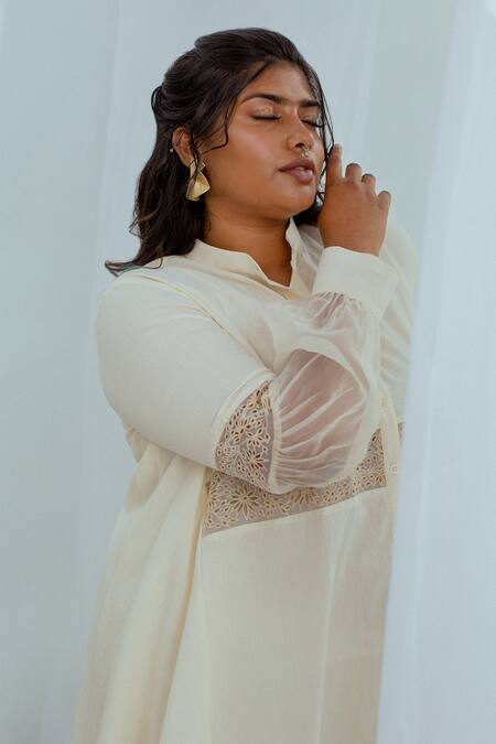 Buy Latha Puttanna White Hand Woven Cotton Gamini Tunic Online at Aza Fashions Buy_Latha Puttanna_White Hand Woven Cotton Gamini Tunic _Online_at_Aza_Fashions