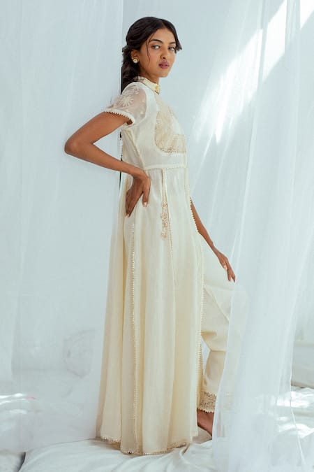 Latha Puttanna White Hand Woven Cotton Floral Motifs Round Jeevika Tunic Online at Aza Fashions Latha Puttanna_White Hand Woven Cotton Floral Motifs Round Jeevika Tunic _Online_at_Aza_Fashions