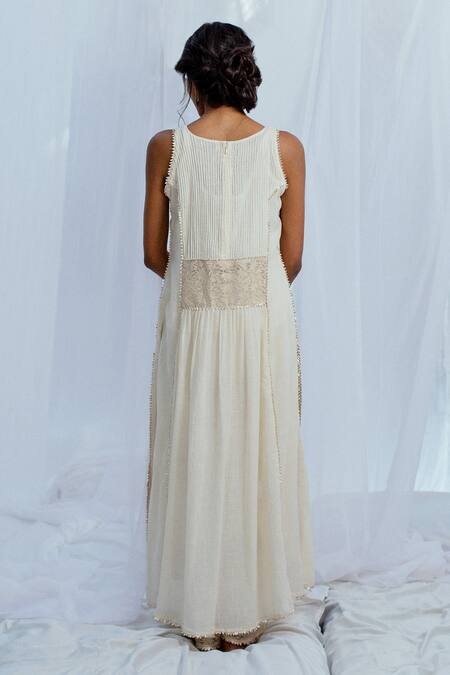 Shop Latha Puttanna White Hand Woven Cotton Floral Motifs U Neck Jahnvika Tunic at Aza Fashions Shop_Latha Puttanna_White Hand Woven Cotton Floral Motifs U Neck Jahnvika Tunic _at_Aza_Fashions