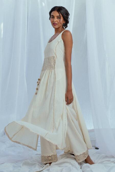 Buy Latha Puttanna White Hand Woven Cotton Floral Motifs U Neck Jahnvika Tunic Online at Aza Fashions Buy_Latha Puttanna_White Hand Woven Cotton Floral Motifs U Neck Jahnvika Tunic _Online_at_Aza_Fashions