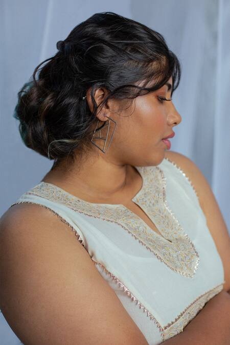 Shop Latha Puttanna White Hand Woven Cotton Floral Motifs Notched Sajni Tunic Online at Aza Fashions Shop_Latha Puttanna_White Hand Woven Cotton Floral Motifs Notched Sajni Tunic _Online_at_Aza_Fashions