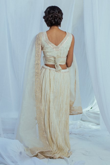 Shop Latha Puttanna White Hand Woven Cotton Floral Motifs Plunge V Neck Chandini Blouse at Aza Fashions Shop_Latha Puttanna_White Hand Woven Cotton Floral Motifs Plunge V Neck Chandini Blouse _at_Aza_Fashions