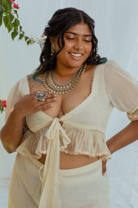 Buy_LATHA PUTTANNA_White Hand Woven Cotton Floral Motifs Plunge V Neck Geeti Blouse _Online_at_Aza_Fashions