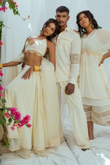 Shop Latha Puttanna White Silk Organza Floral Motifs Hara Dupatta Online at Aza Fashions Shop_Latha Puttanna_White Silk Organza Floral Motifs Hara Dupatta _Online_at_Aza_Fashions