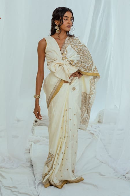 Deepika Padukone's Saree Draping Tips: How to Wear a Sari like Padukone |  VOGUE | Vogue India