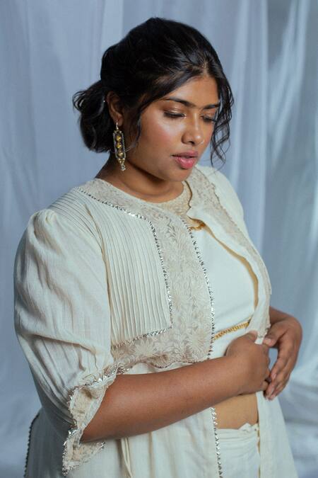Shop_Latha Puttanna_White Hand Woven Cotton Floral Motifs Front Open Hiti Jacket _Online_at_Aza_Fashions