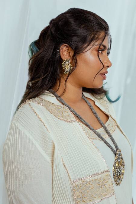 Shop Latha Puttanna White Hand Woven Cotton Floral Motifs Inaya Jacket Online at Aza Fashions Shop_Latha Puttanna_White Hand Woven Cotton Floral Motifs Inaya Jacket _Online_at_Aza_Fashions