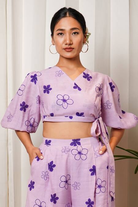 Shiori Purple Slub Chanderi Floral Motifs V Neck Garden Print Crop Top Online at Aza Fashions Shiori_Purple Slub Chanderi Floral Motifs V Neck Garden Print Crop Top_Online_at_Aza_Fashions