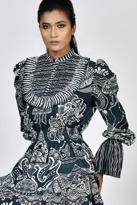 Alpona Designs By Soham Acharya Blue Rayon Cotton Ocean Mandarin Collar Print Top Online at Aza Fashions Alpona Designs By Soham Acharya_Blue Rayon Cotton Ocean Mandarin Collar Print Top _Online_at_Aza_Fashions