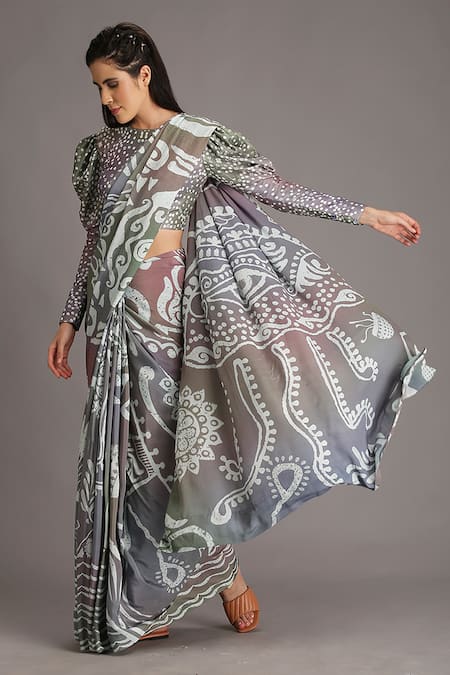 Alpona Designs By Soham Acharya_Grey Natural Crepe Ocean Print Holographic Saree _Online_at_Aza_Fashions