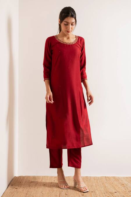 Sunoh Studio Viscose Chirmi Hand Embroidered Kurta Set Online at Aza Fashions Sunoh Studio_Viscose Chirmi Hand Embroidered Kurta Set_Online_at_Aza_Fashions