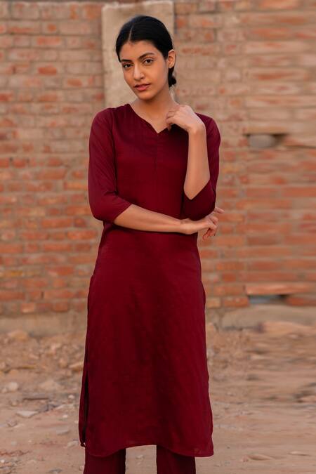 Shop_Sunoh Studio_Red Viscose Sadka Solid Kurta And Pant Set_Online_at_Aza_Fashions