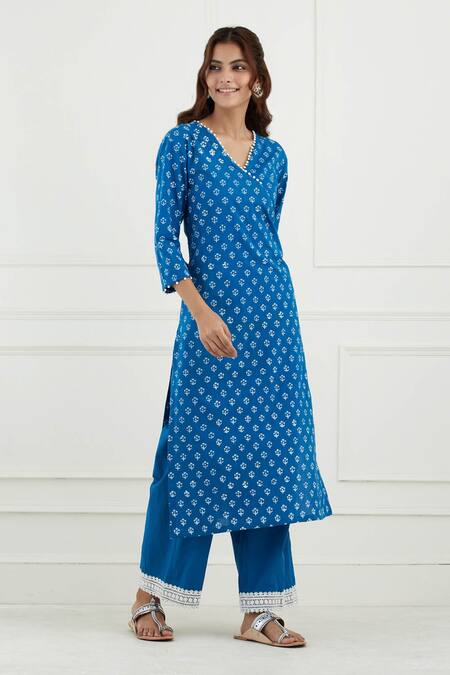 Tashee_Blue Cotton Floral V Neck Print Kurta Set _Online_at_Aza_Fashions