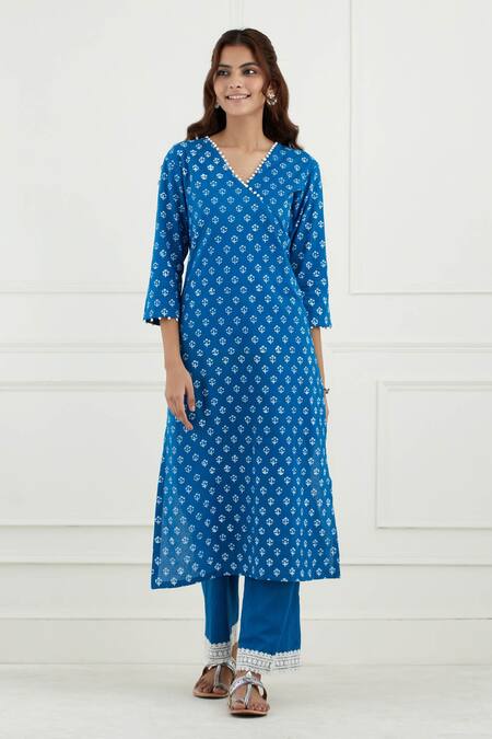 Buy_Tashee_Blue Cotton Floral V Neck Print Kurta Set _Online_at_Aza_Fashions