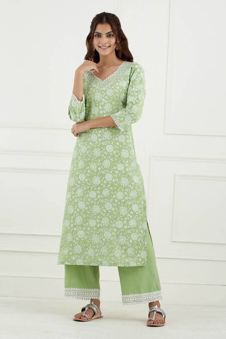 Tashee Green Cotton Floral V Neck Print Kurta Set Online at Aza Fashions Tashee_Green Cotton Floral V Neck Print Kurta Set _Online_at_Aza_Fashions