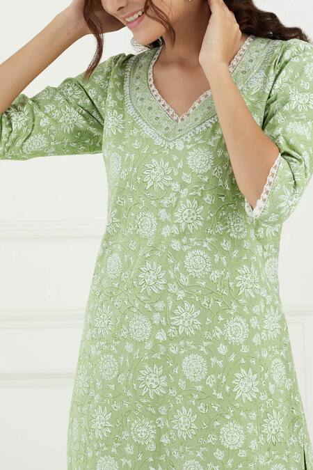 Shop Tashee Green Cotton Floral V Neck Print Kurta Set Online at Aza Fashions Shop_Tashee_Green Cotton Floral V Neck Print Kurta Set _Online_at_Aza_Fashions