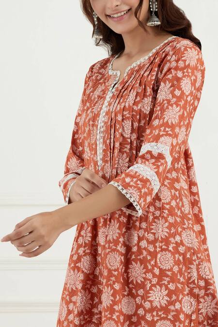 Shop_Tashee_Brown Cotton Floral Notched Print Kurta Set _Online_at_Aza_Fashions