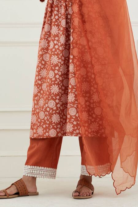 Tashee_Brown Cotton Floral Notched Print Kurta Set _at_Aza_Fashions