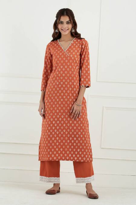 Buy_Tashee_Brown Cotton Floral V Neck Print Kurta Set _Online_at_Aza_Fashions