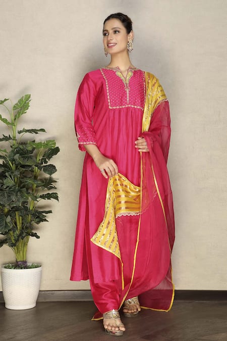 Falguni.Foram Gathered Kurta Pant Set 