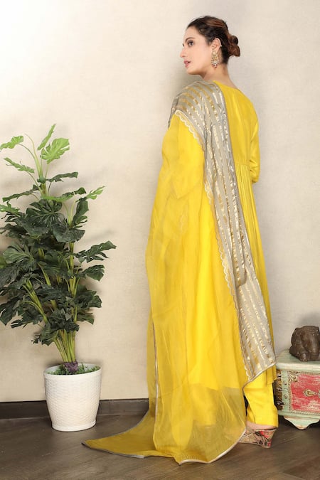 Falguni.Foram Gathered Kurta Pant Set 