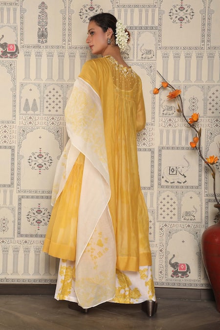 Falguni.Foram Chanderi Silk Kurta Pant Set 