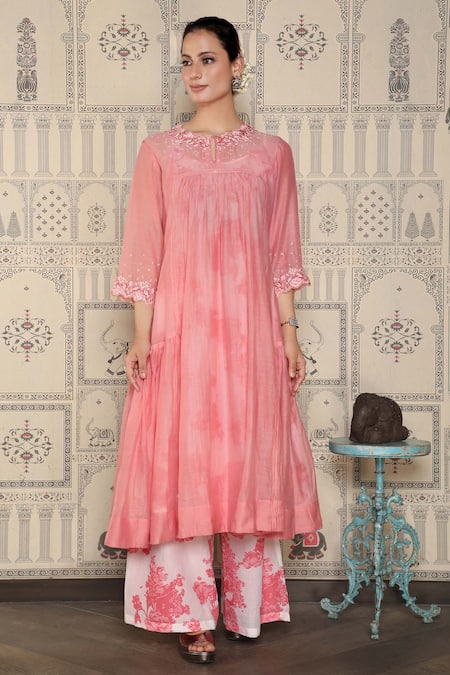Falguni.Foram_Pink Kurta Silk, Pant Digital Print Mal And Scarf Silk, Set _Online_at_Aza_Fashions