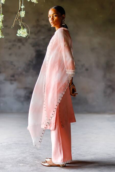 Buy_Shikha Mehta_Pink Chanderi Silk Floral, Mirrorwork Round Saveri Kurta Set_Online_at_Aza_Fashions