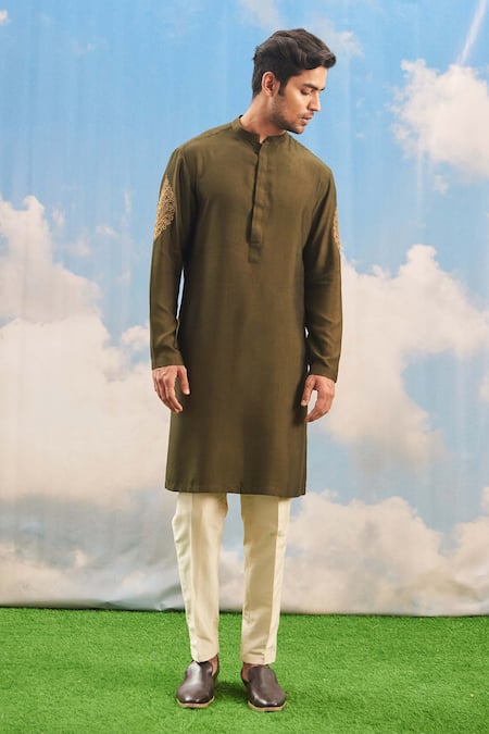 Tisa - Men Embroidered Sleeve Kurta Set 