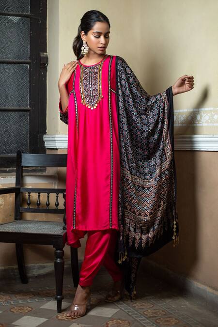 Buy_Prahnaaya_Pink Satin Ajrakh Round Patchwork Embroidered Kurta Set_Online_at_Aza_Fashions