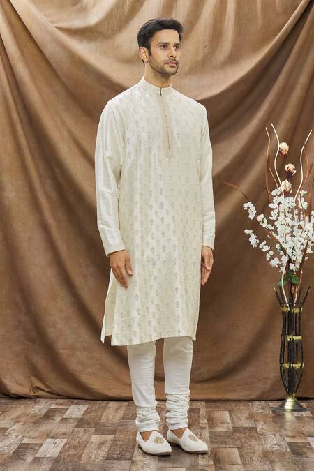 Vivek Karunakaran_White Raw Silk Embroidered Thread Work Floral Kurta _Online_at_Aza_Fashions