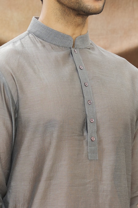 Vivek Karunakaran_Grey Chanderi Embroidered Thread Work Solid Kurta _at_Aza_Fashions
