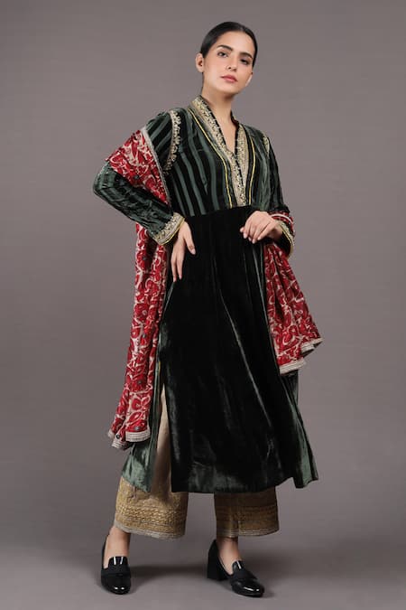 Buy_Shades Of India_Green Sahiba Velvet Kurta_Online_at_Aza_Fashions