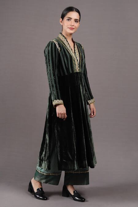 Shades Of India_Green Sahiba Velvet Kurta_Online_at_Aza_Fashions