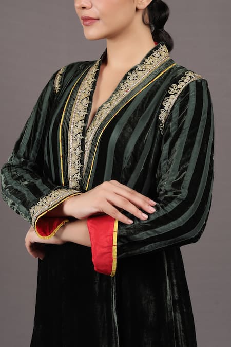 Shades Of India_Green Sahiba Velvet Kurta_at_Aza_Fashions