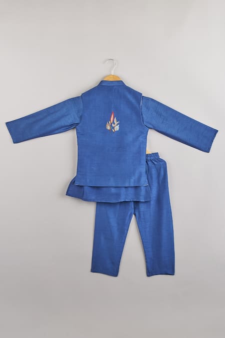 Shop P & S CO Blue Silk Embroidery Floral Thread Work Bundi Kurta Set at Aza Fashions Shop_P & S CO_Blue Silk Embroidery Floral Thread Work Bundi Kurta Set _at_Aza_Fashions