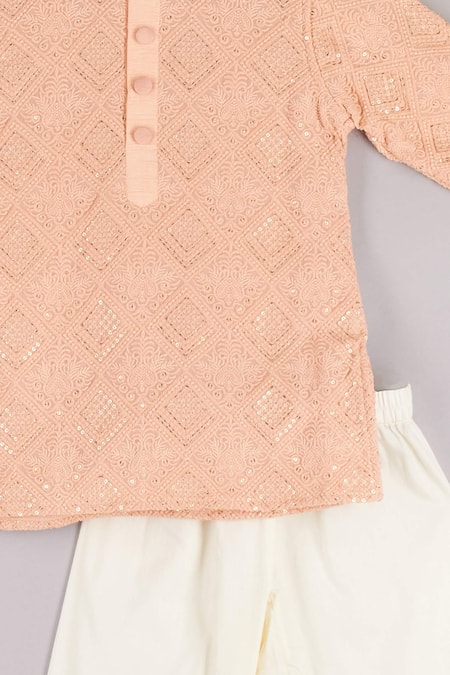 P & S CO Peach Georgette Sequins, Embroidery Chikankari Kurta Set Online at Aza Fashions P & S CO_Peach Georgette Sequins, Embroidery Chikankari Kurta Set _Online_at_Aza_Fashions