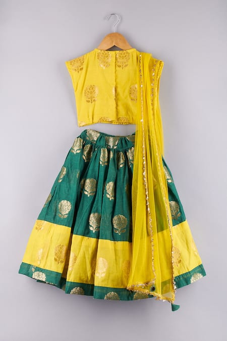 Shop P & S CO Yellow Brocade, Chiffon Gota Patti, Embroidery Banarasi Lehenga Set at Aza Fashions Shop_P & S CO_Yellow Brocade, Chiffon Gota Patti, Embroidery Banarasi Lehenga Set _at_Aza_Fashions