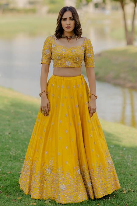 Anupraas By Nishant And Rahul_Yellow Organza, Bamberg Silk Dori, Floral, Embellished Bridal Lehenga Set _Online_at_Aza_Fashions