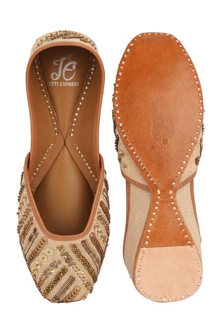Jutti Express Glorious Embroidered Juttis 