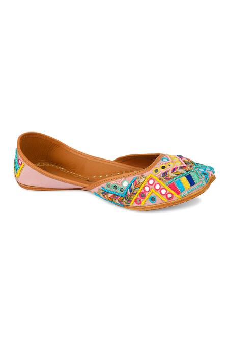 Buy_Jutti Express_Peach Embroidered Juttis _Online_at_Aza_Fashions