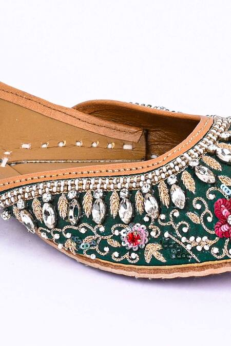 Shop_Jutti Express_Green Embroidered Leather Juttis 