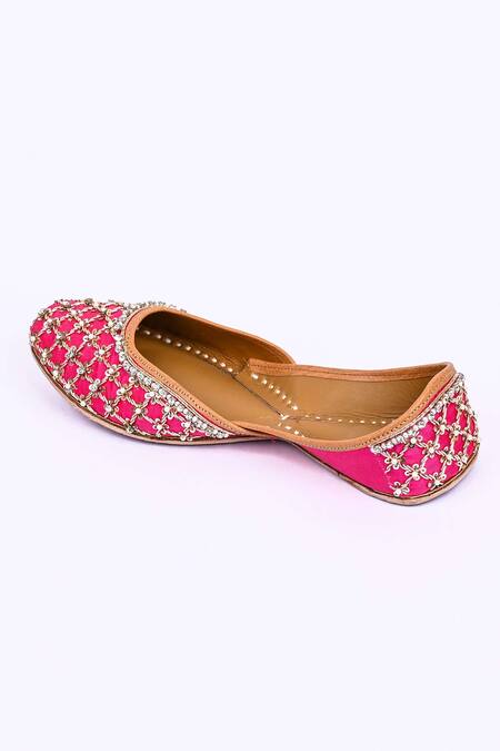 Jutti Express_Pink Embroidered Juttis _Online_at_Aza_Fashions