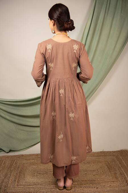 Shop Priya Chaudhary Brown Poplin Cotton Thread Work Embroidered Hem Pant at Aza Fashions Shop_Priya Chaudhary_Brown Poplin Cotton Thread Work Embroidered Hem Pant_at_Aza_Fashions