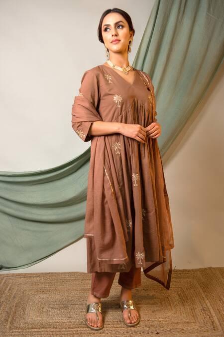 Priya Chaudhary Brown Poplin Cotton Thread Work Embroidered Hem Pant Online at Aza Fashions Priya Chaudhary_Brown Poplin Cotton Thread Work Embroidered Hem Pant_Online_at_Aza_Fashions