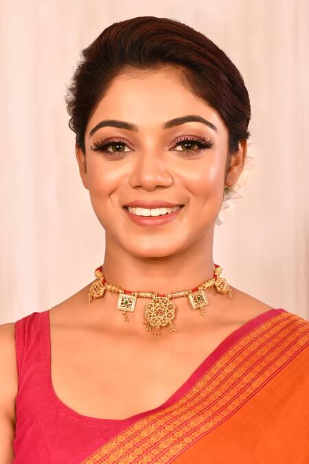 Samyukta Singhania_Gold Plated Stones Cutwork Motifs Necklace _Online_at_Aza_Fashions