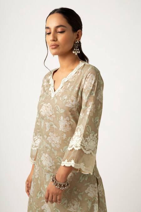 Shop_Roze_Brown 100% Cotton Floral Print V Neck Emaya Kurta Pant Set _Online_at_Aza_Fashions